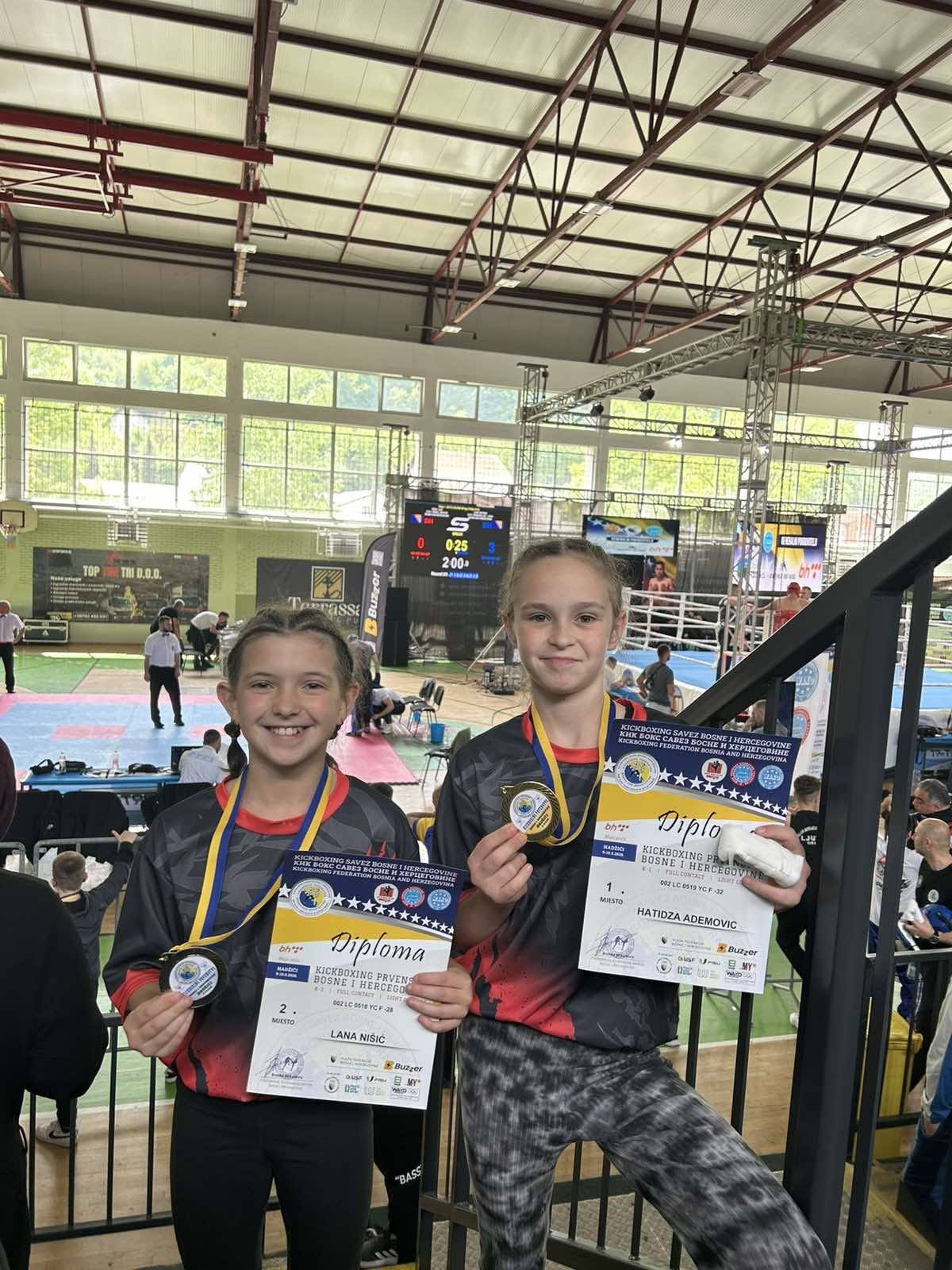 Lana i Hatidža sa medaljama